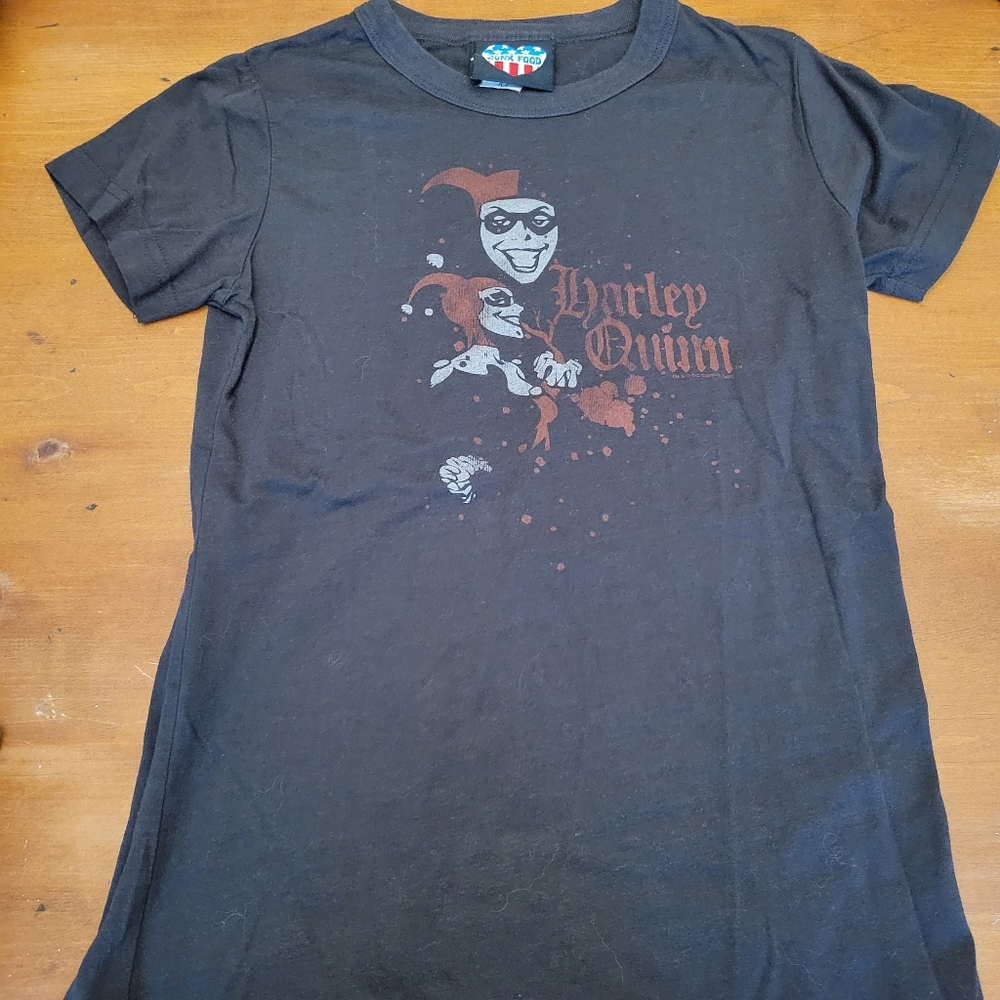 Vintage Harley Quinn t shirt size Medium